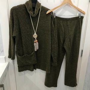 Wool Sweater and Jogger with Necklace Set